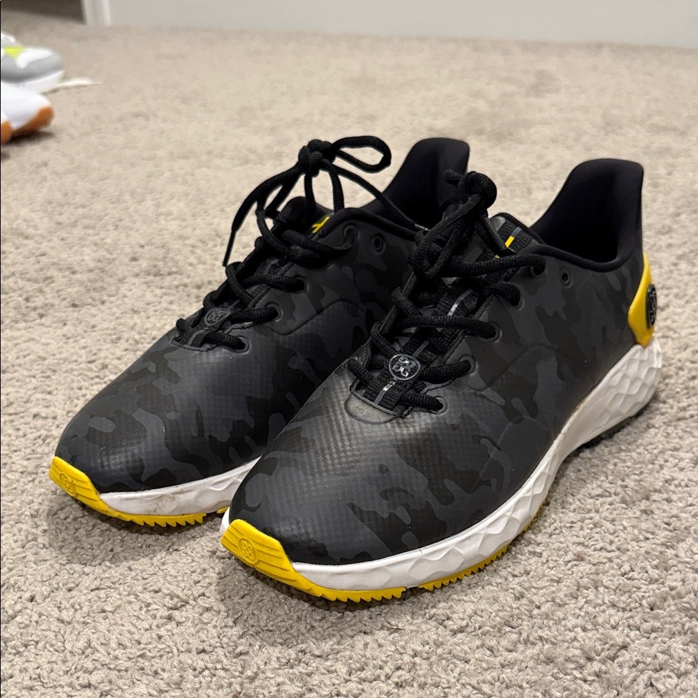 G/fore g4 golf shoes men’s 9.5 Black and Yellow Camouflage